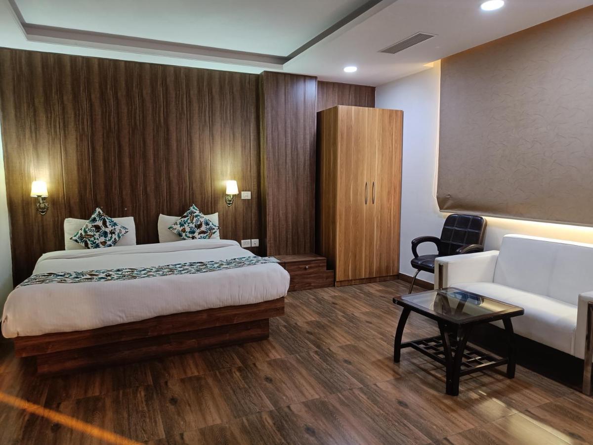 The Dwelling Paradise Hotel Greater Noida Luaran gambar
