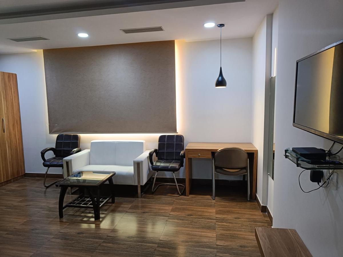 The Dwelling Paradise Hotel Greater Noida Luaran gambar