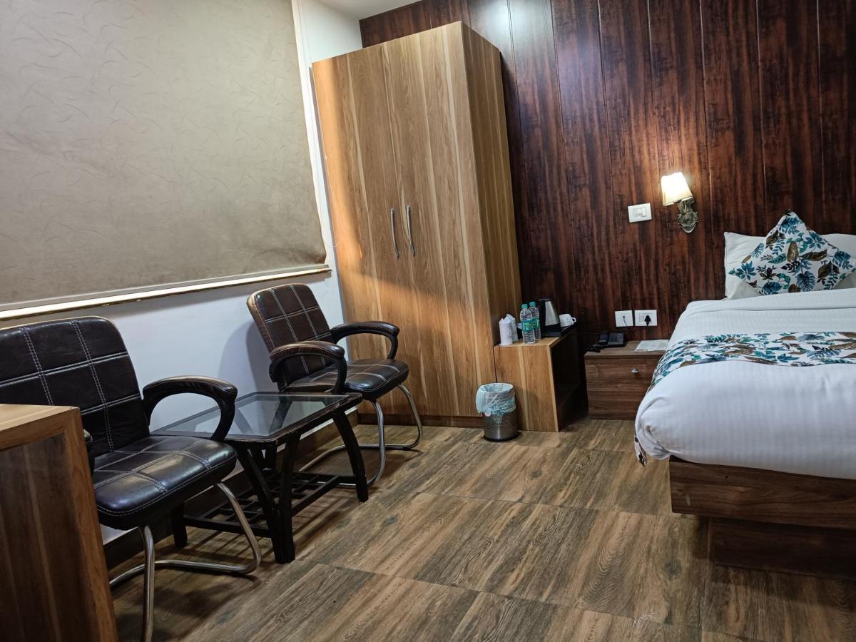 The Dwelling Paradise Hotel Greater Noida Luaran gambar