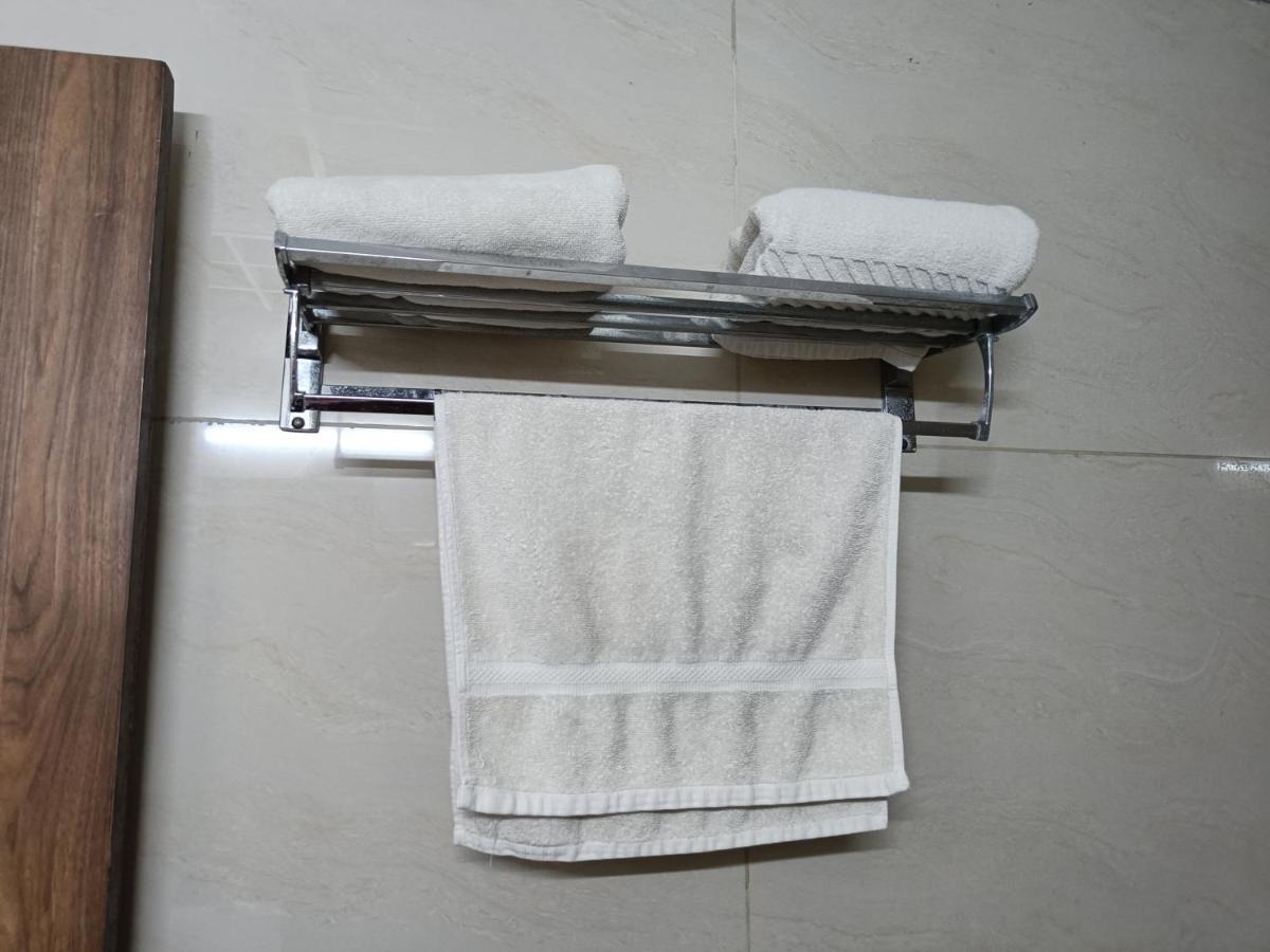 The Dwelling Paradise Hotel Greater Noida Luaran gambar