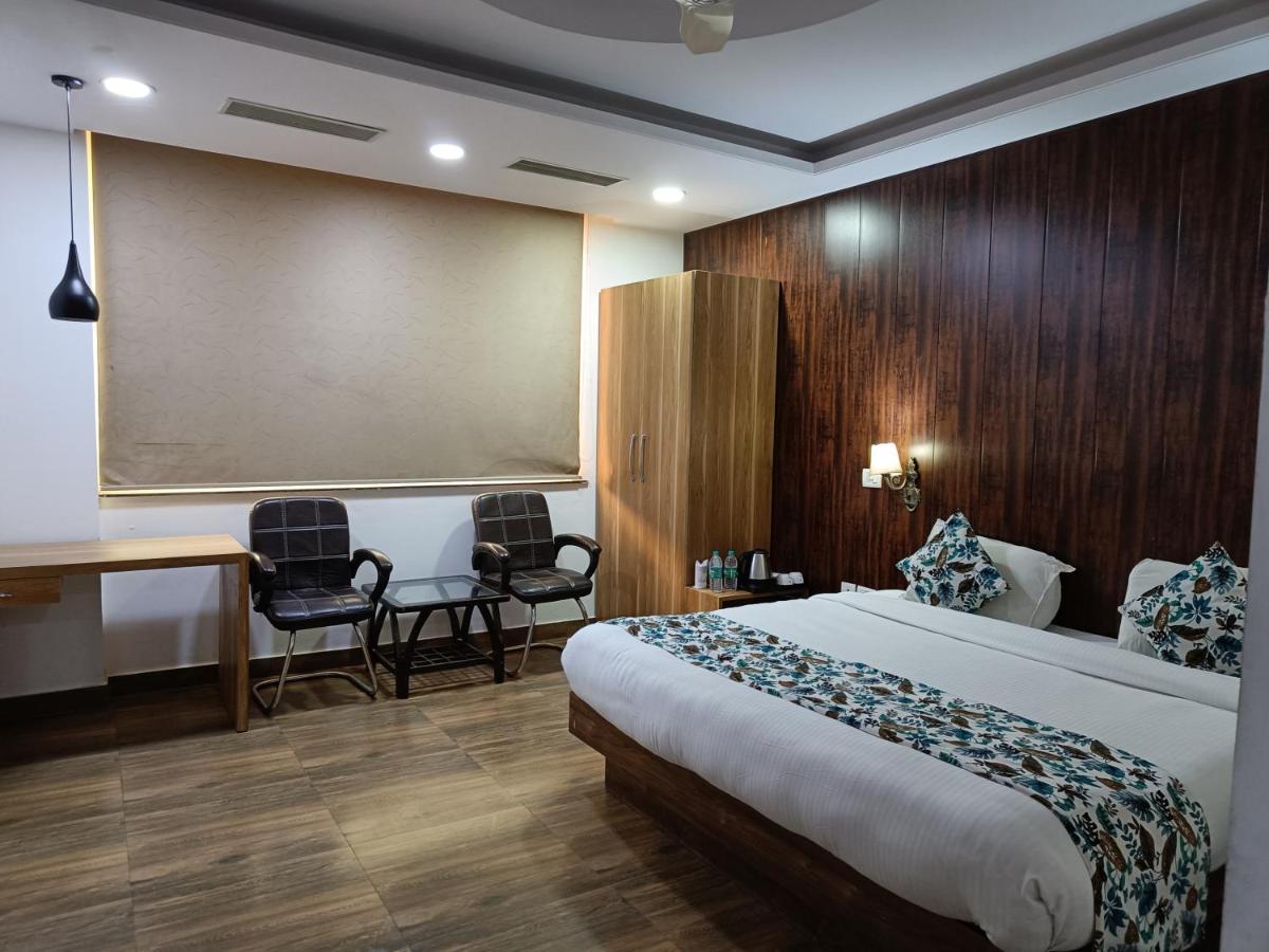 The Dwelling Paradise Hotel Greater Noida Luaran gambar