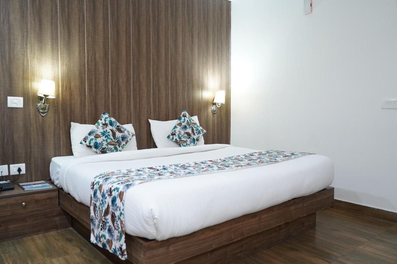 The Dwelling Paradise Hotel Greater Noida Luaran gambar